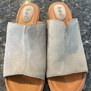 Born Suede Wedges Size 10